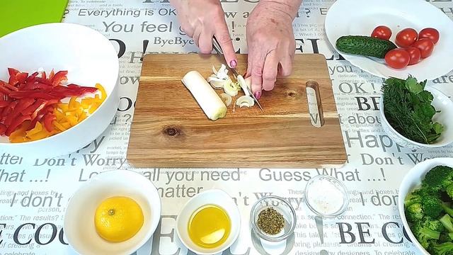 Легкий салат с брокколи и овощами. Лучший салат из капусты брокколи смотреть онлайн