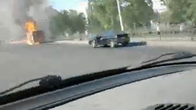 Горит автобус в Казани смотреть онлайн