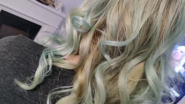 Покрасилась в необычный цвет ? У дочи новая причёска ? смотреть онлайн