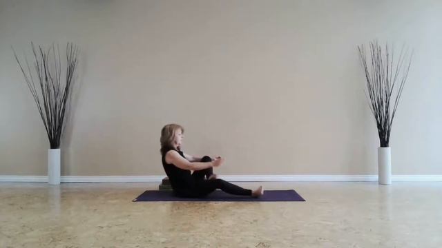 Intermediate Ashtanga with Mel смотреть онлайн
