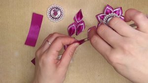 Бантики из атласной ленты с бабочкой.