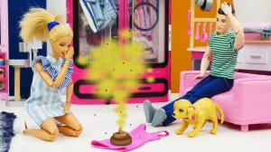 Барби ругает Кена, потому что он не убирается дома. Видео для девочек про жизнь куклы Барби