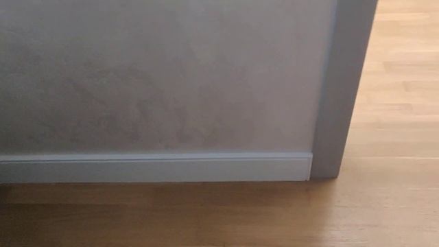 Пример работы установки плинтуса МДФ крашенного смотреть онлайн