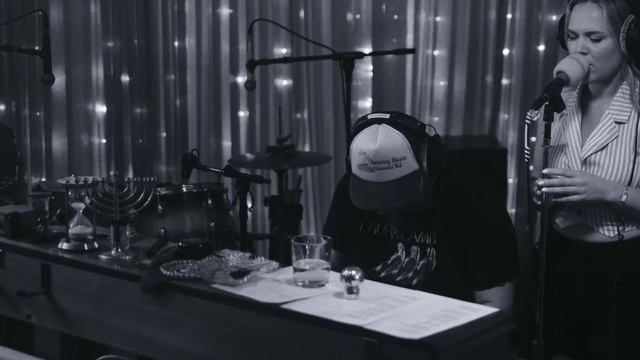Laura Lamb - The Winner Takes It All (ABBA Cover) смотреть онлайн