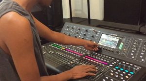 MIDAS M32 LIVE // UNBOXING