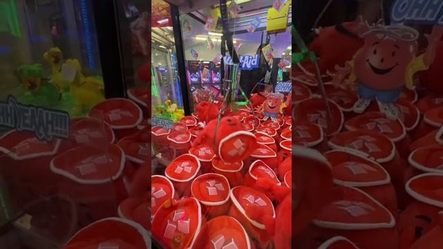 Kool Aid Man Claw Machine! смотреть онлайн