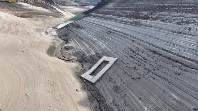 DJI Mavic 3 Pro at Lucky Peak Viewpoint смотреть онлайн