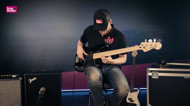 Fender Rumble LT25 Basgitaarversterker Combo Review | Bax Music смотреть онлайн