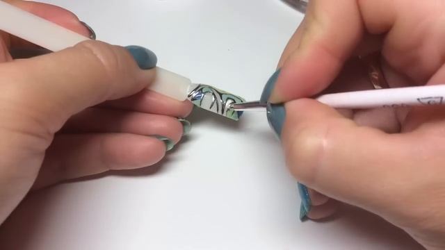 Имитация БРЭНДОВ в дизайне ногтей в технике ЭМАЛЬ на ЗОЛОТЕ Emilio Pucci смотреть онлайн