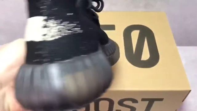 Видео обзор adidas yeezy 350 V2 boost Oreo смотреть онлайн