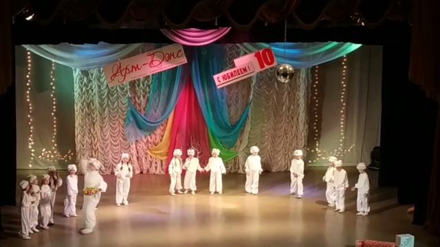 Танец "зайчики" смотреть онлайн