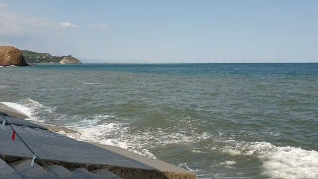 Партенит. Пляж санатория "Крым". Шторм 3 балла. 28.07.2021 смотреть онлайн
