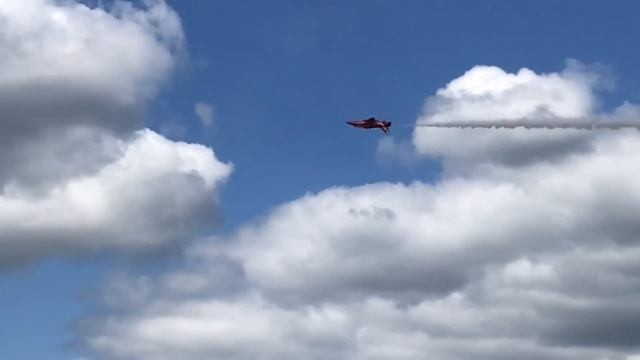 2019 New York Int’l Airshow - RAF Red Arrows смотреть онлайн
