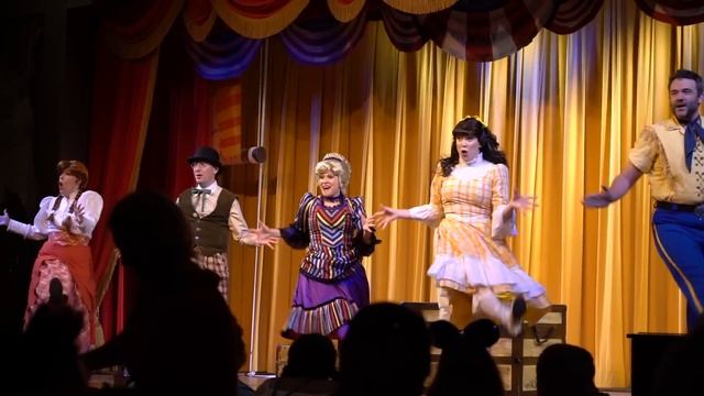 Hoop Dee Doo Musical Revue | A Fried Chicken & BBQ Dinner Show At Disney's Fort Wilderness смотреть онлайн