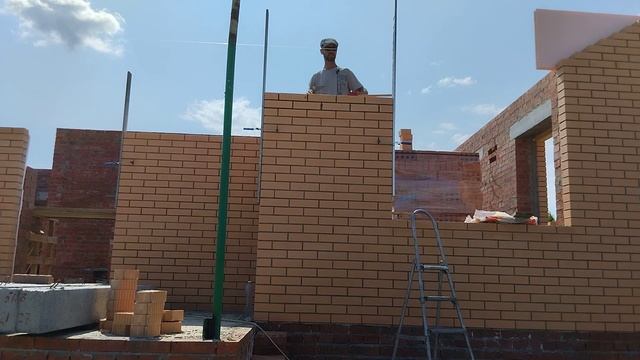 кладка кирпича по Английски или просто под струбцины - полное видео. смотреть онлайн