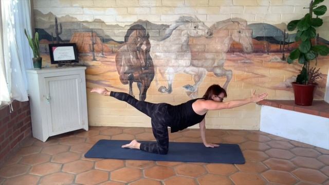 25 Minutes Pilates for Strong Glutes смотреть онлайн
