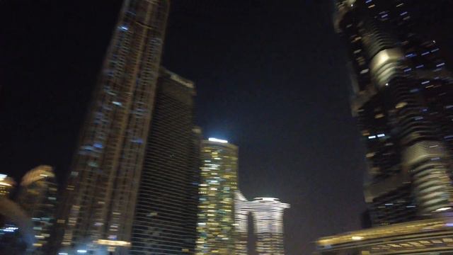 Dubai Fountain Show On A Song - Fountain Show Dubai in Dubai Mall On Song смотреть онлайн