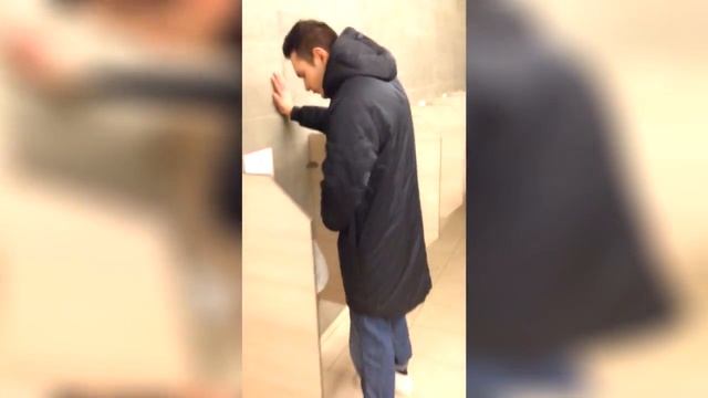 vine в туалете смотреть онлайн