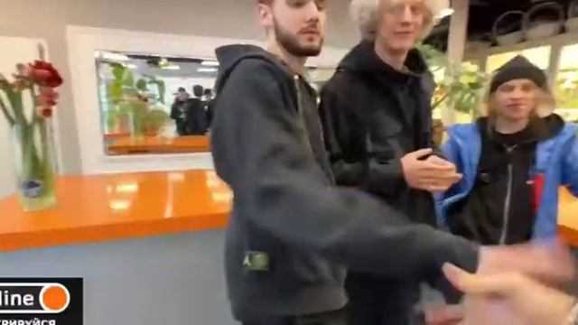 ХОЗЯЕВА ЖЕСТКО КАЧАЮТСЯ ПОД ТЕЙПА НА ТРЕНАЖОРАХ смотреть онлайн