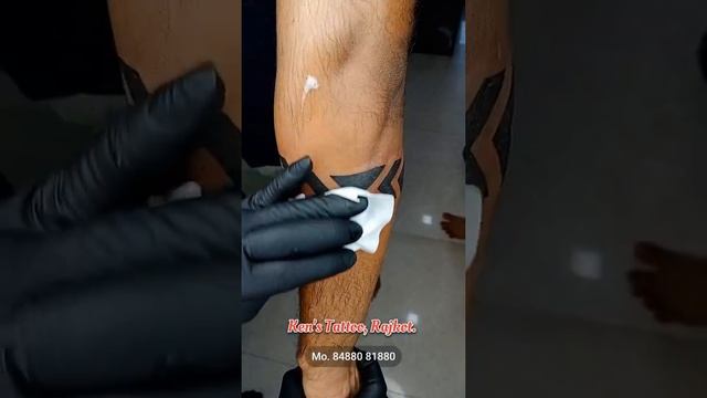 Couple Tattoo l Armband Tattoo l Bracelet Tattoo l Name Tattoo l Ken's Tattoo Studio l Rajkot. смотреть онлайн