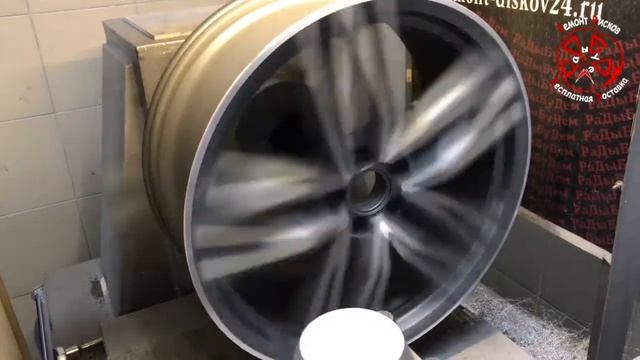 Правка диска. Алмазная проточка. Отзыв клиента R20 Audi A6 | Ремонт дисков 24 смотреть онлайн