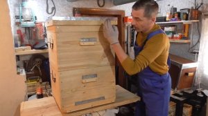 Чем красить улья для пчел.