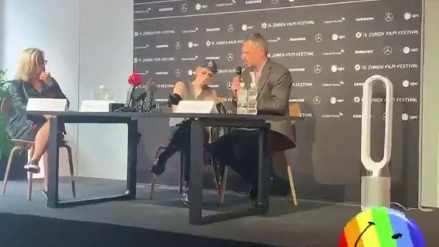 #kristen Stewart and Benedict Andrews #Seberg #zff2019 via patsiemb смотреть онлайн
