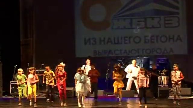 Дуэт "Баян-MIX" и воспитанники Энгельсского интерната для слабослышащих детей на юбилее "ЖБК-3" смотреть онлайн