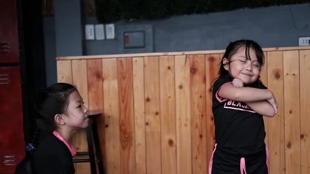 "You're The One That I Want" Dance Cover │ Alexa and Althea смотреть онлайн