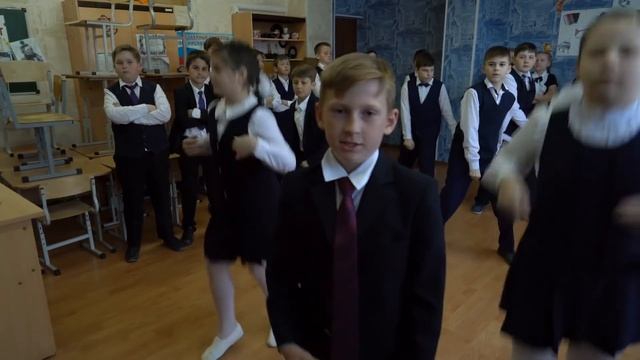 Школьный РЭП "Чему учат в школе". Лицей №12. Екатеринбург. смотреть онлайн