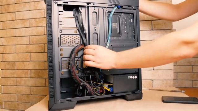 Ryzen 3 2200G с перспективой апгрейда.