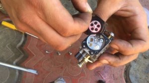 Карбюратор не качает бензин ремонт карбюратора Китайской бензопилы 4500