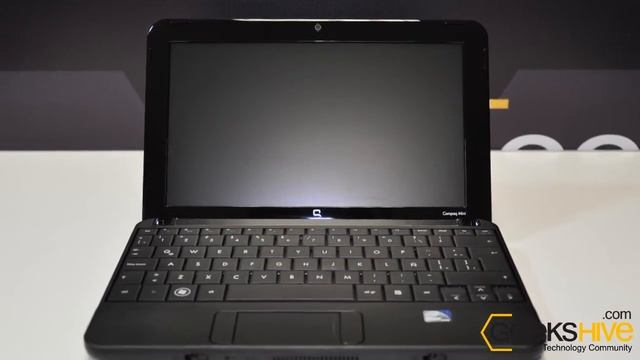 Hewlett Packard Compaq Mini 102 (WS308LA) Netbook review by www.geekshive.com (Español) смотреть онлайн