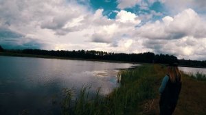 Ловля щуки на ЛЯГУШКУ НЕЗАЦЕПЛЯЙКА на щуку / рыбалка летом в траве на Щарке