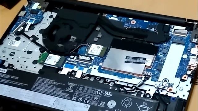 ThinkPad E16 Gen 1 AMD Ryzen™ 5 7530U メモリー交換 最大24GB❓に容量UP смотреть онлайн
