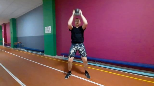 Упражнения с гирей. Комплекс упражнений с одной гирей для мужчин и женщин. смотреть онлайн