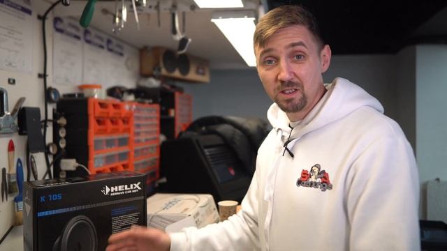 Контурная подсветка, сабвуфер стелс, пошив руля, установка доводчиков дверей на BMW 5 G31 540x смотреть онлайн