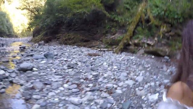 Поход на водопады. Дойти до цели легко, если есть нужное состояние! смотреть онлайн