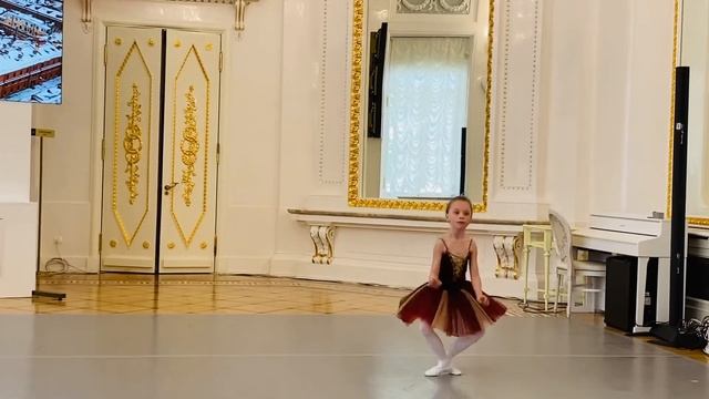 Вариация Флорины из балета «Спящая красавица» Ярослава Синькевич, 6 лет смотреть онлайн