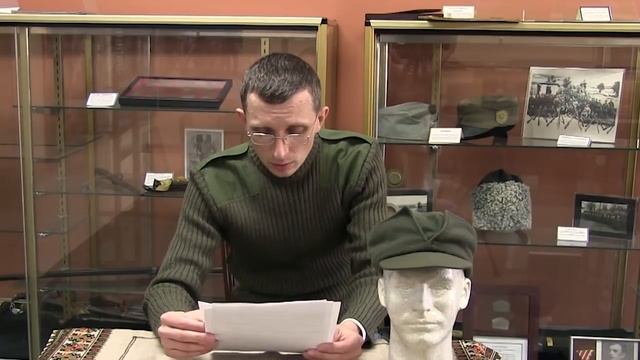 Шапка Мазепинка (History of Ukrainian military headgear) смотреть онлайн