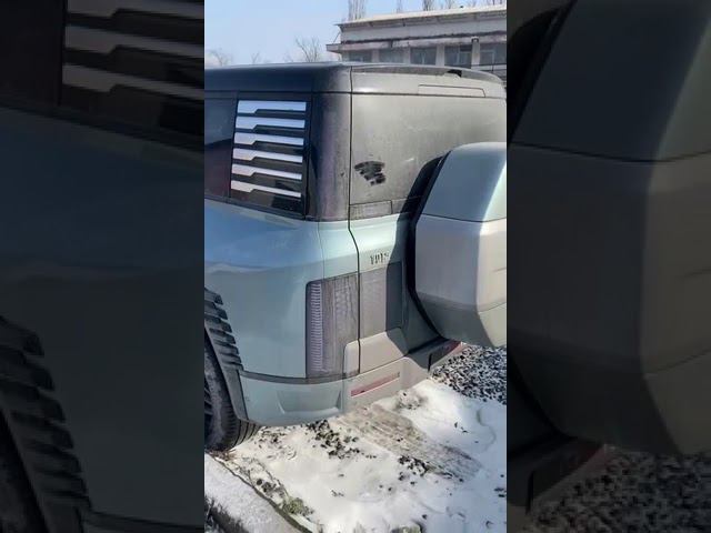 BYD Yangwang U8, 2023 в Москве ИмпортМоторс смотреть онлайн