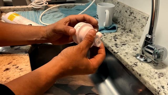 Limpeza do purificador e troca do filtro Purificador Electrolux Modelo PC41B e PC41X. смотреть онлайн