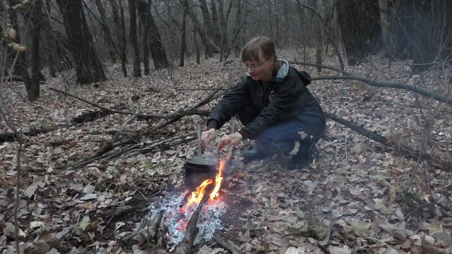 ⛺ Одиночный поход в лес | Грибной суп | Ночные приключения