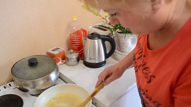 Лапша с креветками в сливочно-сырном соусе. смотреть онлайн