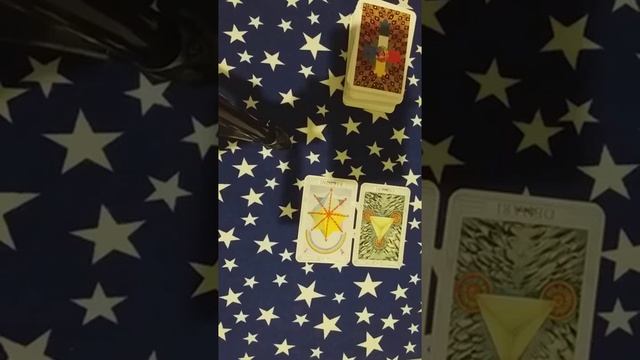 Что грядет? Первые звоночки больших перемен. Гадание на картах Таро онлайн бесплатно смотреть онлайн