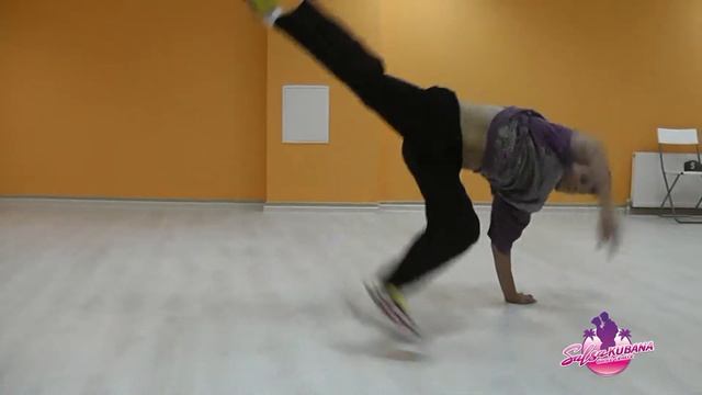 Break Dance от Сергея Евсеенко в Танцевальном центре "Сальса Кубана". смотреть онлайн