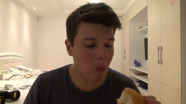 ОбЖор гамбургер с куриной грудкой из Ашана