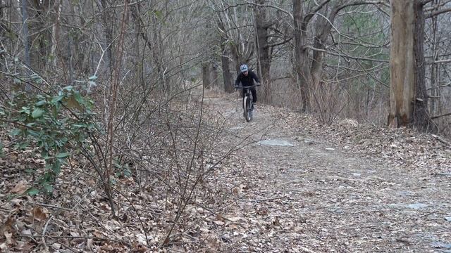 Why Single-speed Mountain Bikes are Crazy Fun - Build & Ride смотреть онлайн