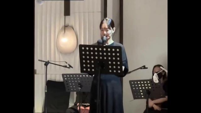 Shin Min Ah and Kim Woo Bin Attends the Wedding of their Longtime Manager смотреть онлайн