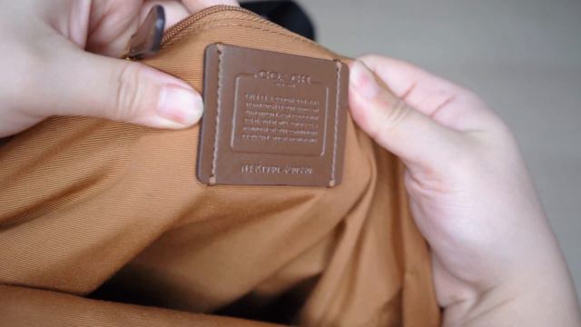 Coach Charlie Backpack Light Saddle смотреть онлайн